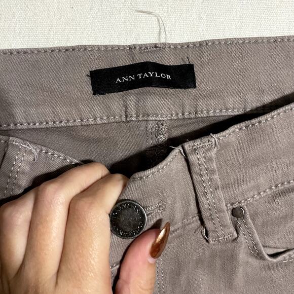 Ann Taylor The Skinny Modern Fit Stretch Pants Taupe‎ Muted Mauve - Size 6 - Picture 3 of 8